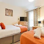 King Eddie\'S Place -Tv In Every Bedroom!